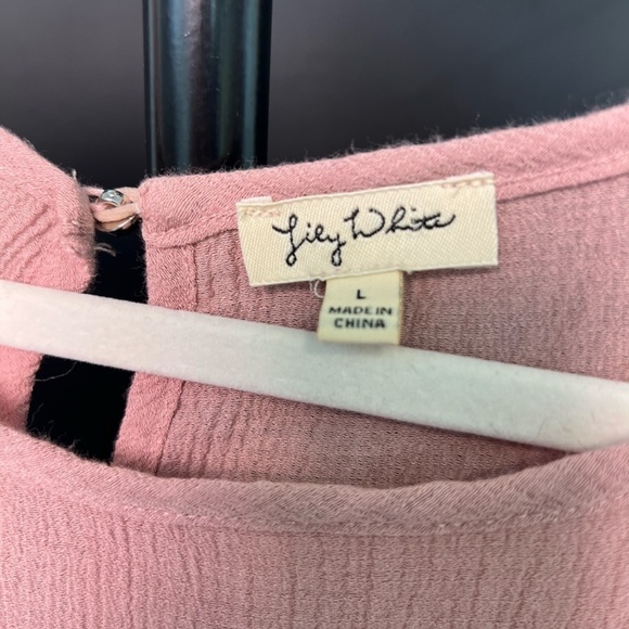 Lily White Short Sleeve Blouse Gauzy Pink Mauve Blush Twist Front Size Large - Picture 10 of 10